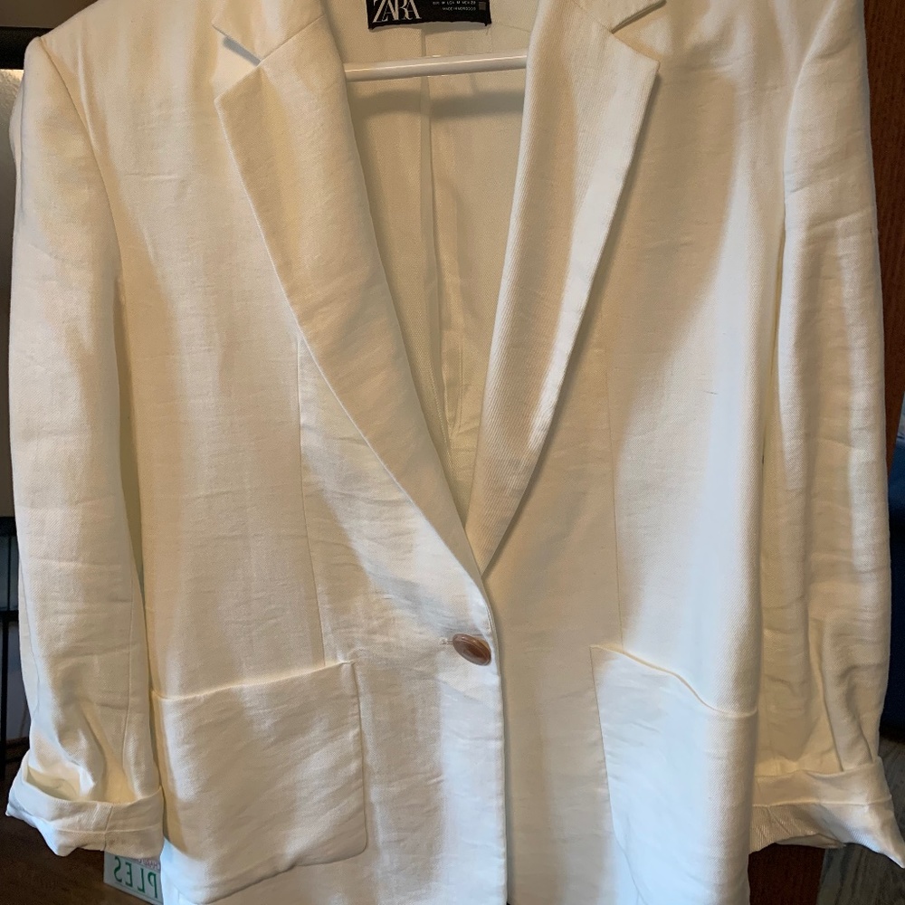 [SOLD] Zara | Off-white Blazer